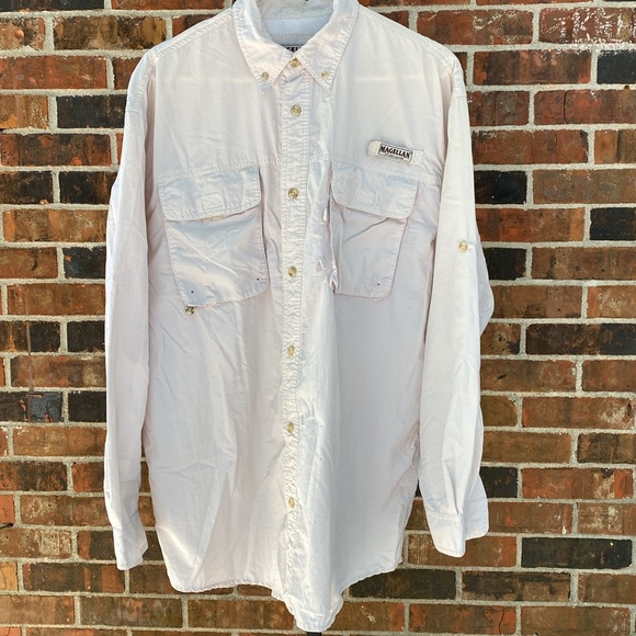 Magellan Size L Fishing Shirt Casual Button Down Relaxed Fit Tan Beige Pockets - Picture 2 of 10